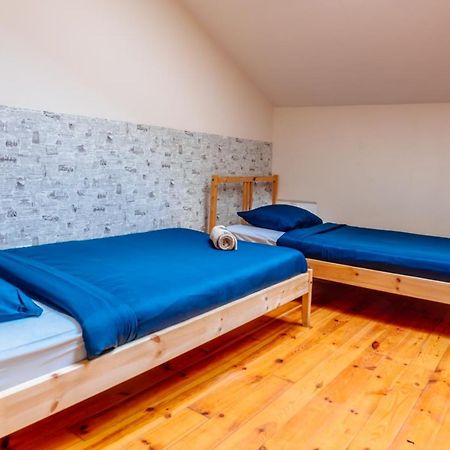 T&T Hostel & Apartments Cracovie Extérieur photo